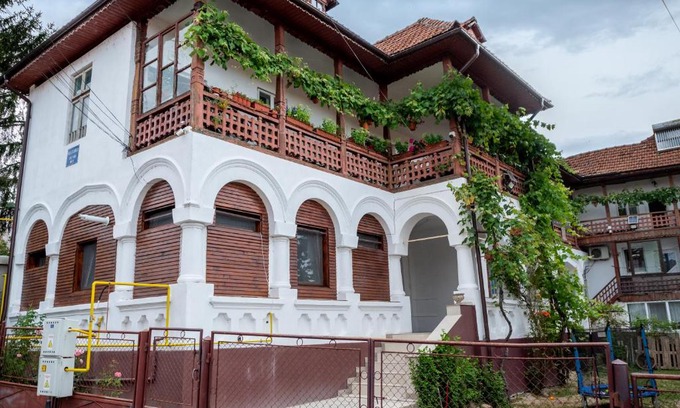 Calimanesti Casa | 1 Mai