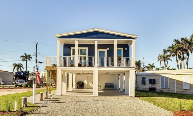 Truckland Casa | 1 Mi to Beach Access: Home w/ Porch in Fort Myers!