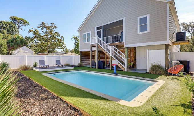 Tranquil Harbour Casa | < 1 Mi to Beach: Home w/Pool in Oak Island!