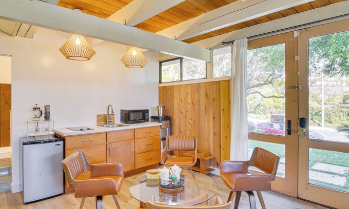 Central Malibu Apartamento | < 1 Mi to Beach & Pepperdine: Airy Malibu Studio