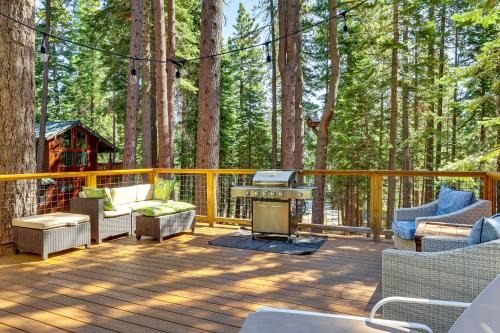 Tahoe Woods Casa | 1 Mi to Beach Tahoe City Retreat with Game Room