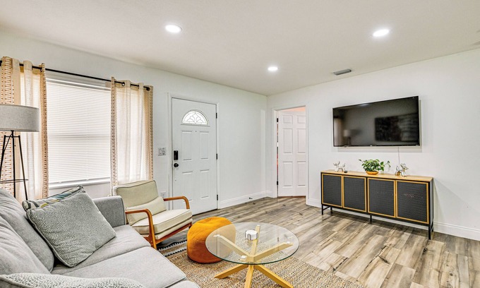 Terrace Park Casa | 1 Mi to Busch Gardens: Modern Home w/ Private Yard
