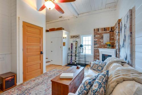 North Conway Apartamento | 1 Mi to Cranmore Mountain Charming Conway Apt!