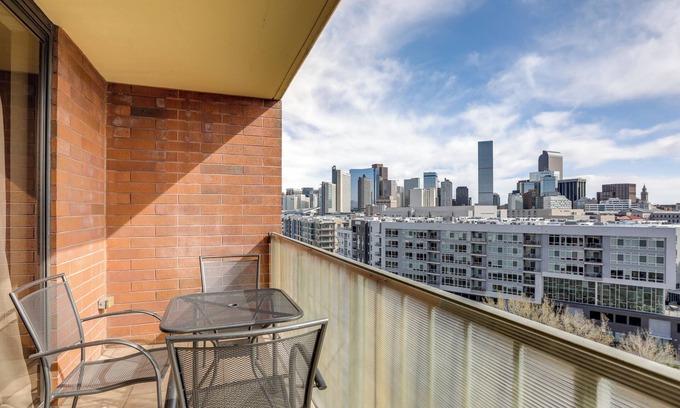 Lincoln Park Condominio | < 1 Mi to Downtown Denver: Condo w/ Pool Access!