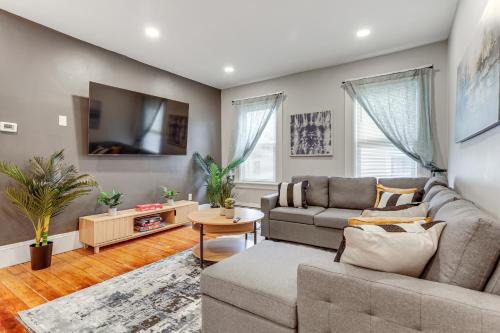 Federal Hill Apartamento | 1 Mi to Dtwn Pet-Friendly Providence Apt with Yard