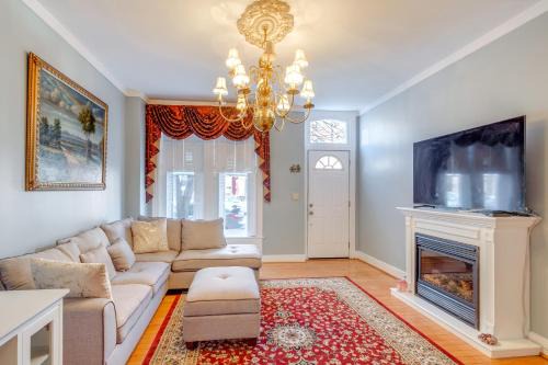 Upper Fells Point Casa | 1 Mi to Dtwn Townhome with Patio in Baltimore!