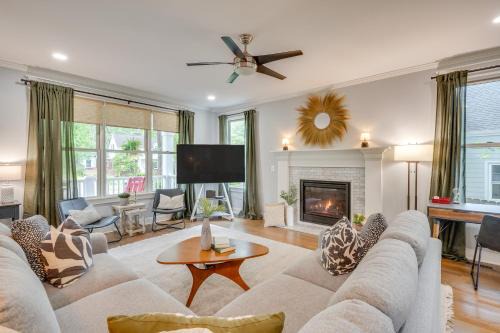 Duke Park Casa | 1 Mi to Dtwn Upscale Retreat in Durham!