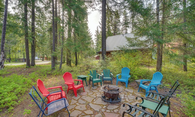 Easton Cabina | 1 Mi to Lake Easton: Cozy Cascades Cabin!