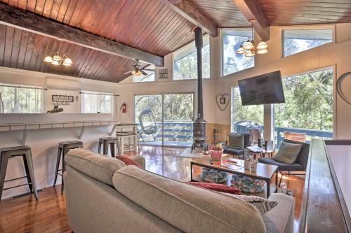 Crestline Casa | 1 Mi to Lake Gregory Mtn-View Cabin with Deck