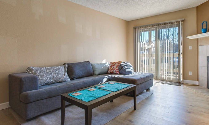 Englewood Condominio | 1 Mi to Light Rail: Englewood Condo w/ Pool Access