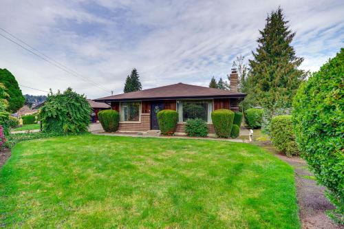 Carnation Casa | 1 Mi to Snoqualmie River Pet-Friendly Home!