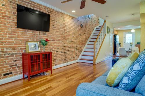 Riverside Casa | 1 Mi to to MandT Bank Stadium Home with Rooftop Patio