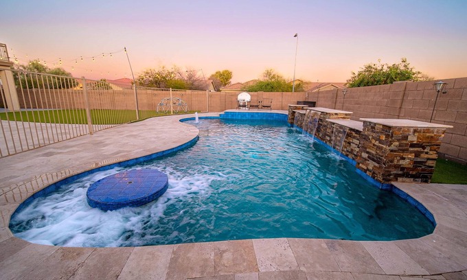 Terracita Casa | 1 mile from Cardinals (State Farm) Stadium & Desert Diamond Arena