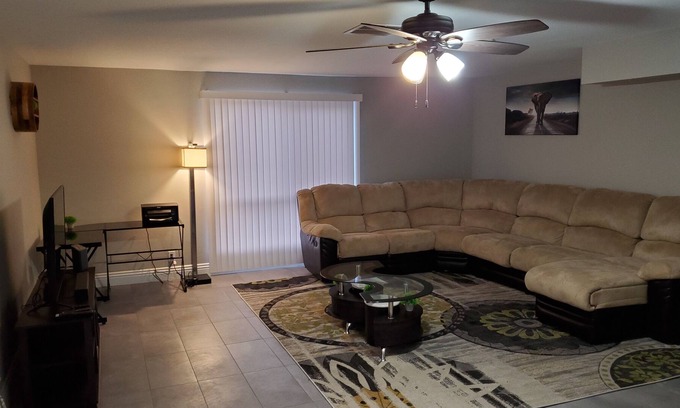 Rancho Oakey Casa | 1 mile from the strip! Enjoy your Vegas home away from home!