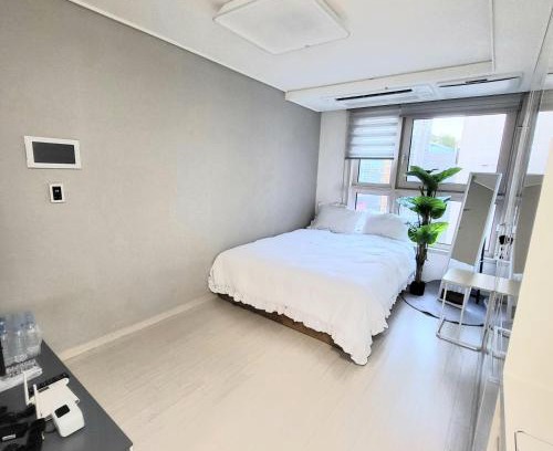 Seocho-dong Apartamento | 1 min to Sinnonhyeon Cute and Cozy House# Netflix