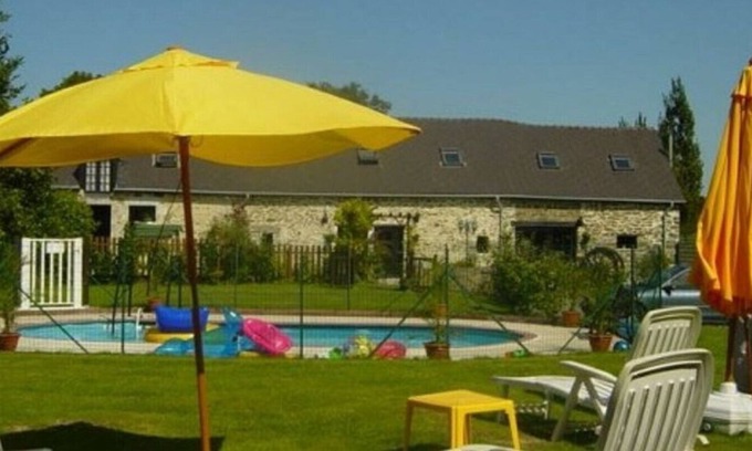 Madre Casa | Hermosa casa de campo con piscina - Le Monet - 1 de 3 casas rurales (para 2-14).