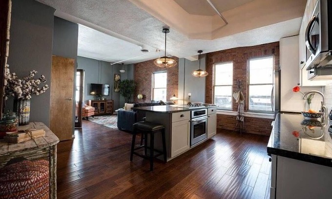 Albuquerque Original Townsite Condominio | 1-Of-A-KIND cozy condo with rooftop access in downtown ABQ