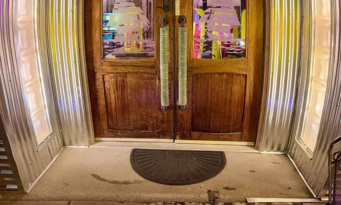 Astoria Casa | 1 of a kind