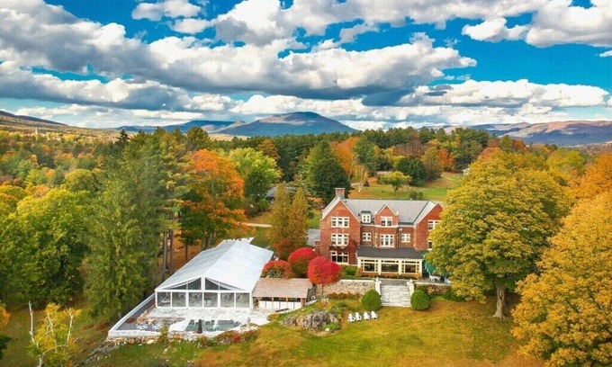 Manchester Casa | #1 on TripAdvisor. Magnificent Country Inn available as Private Home for 32. Up to 100 can stay on the 30-acre Wilburton resort. Family Reunions, Corporate Retreats. Weddings. Indoor & outdoor pool