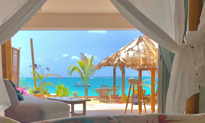 Grand Case Apartamento | 1 or 2 bedrooms Beach Front Property with Private Garden overlooking the beach