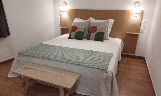 Allin Cama Y Desayuno | 1 Habitación con baño y desayuno cerca Urederra.