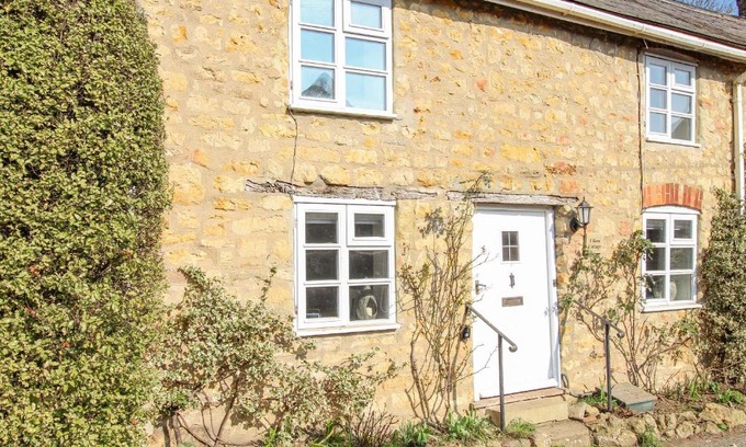 Shipton Gorge Casa | 1 Rose Cottage