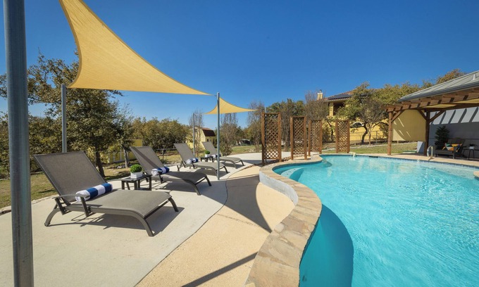 Wetmore Casa | 1-Story/Pool/BBQ/Game Rm/Less than 10 mins. to Main Attractions/Shops/Golf
