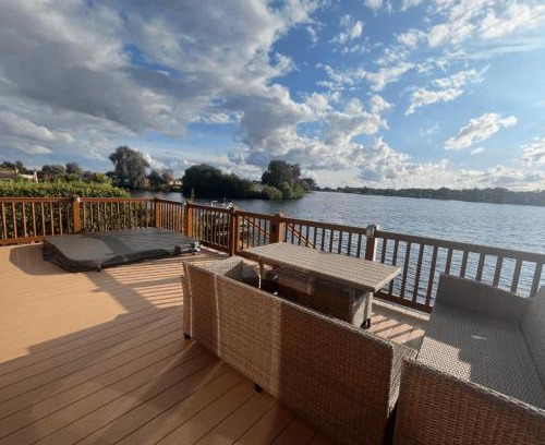 Tattershall Casa | 1 Waterski