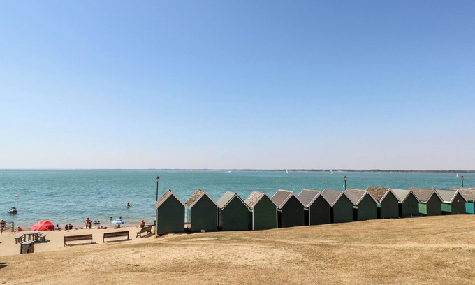 Cowes Cabaña | 1 Westwood Close