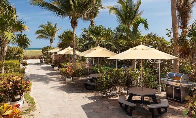 Miami Beach Complejo | 1 wk Oceanfront retreat for 4 @ Solara Surfside Resort w/Kitchen - Near Miami