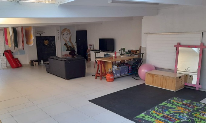 Eikenbosch Casa | 10-12 Sleeper large family home with pool in Bellville, Cape Town