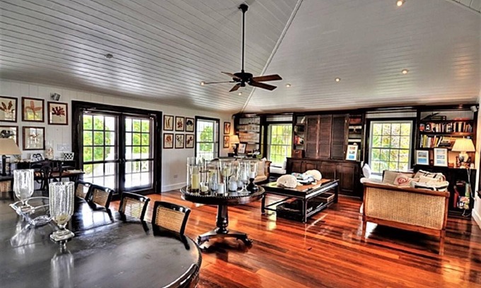 Governor's Harbour Casa | Propiedad privada de 10 acres frente al mar con piscina climatizada, cancha de tenis, paseo a Tippys