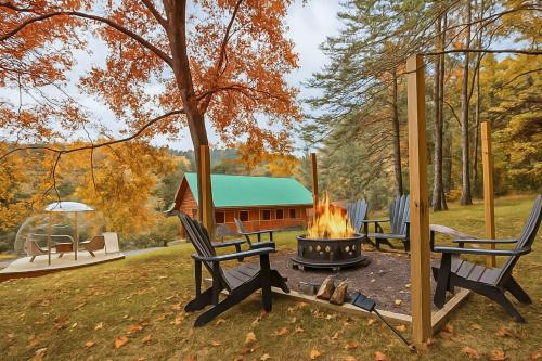 Logan Casa | 10-Acre Cabin, Sauna, Hot Tub, Game Rm, Stargazing Dome, EV, BBQ