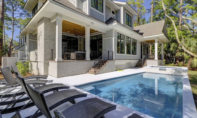 Sea Pines Casa | 10 Bald Eagle - 3rd row (108 yard walk) to the Ocean. Endless Summer Awaits!