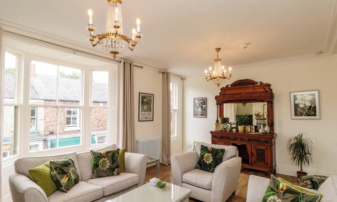 Guisborough Cabaña | 10 CHALONER, family friendly, country holiday cottage in Guisborough