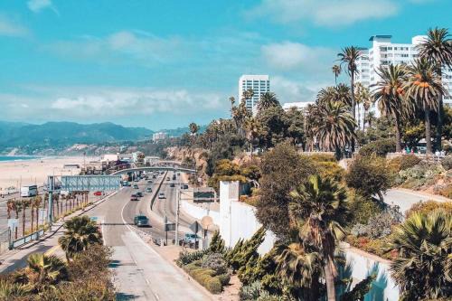Downtown Apartamento | 10 Cozy apartment heart of Santa Monica