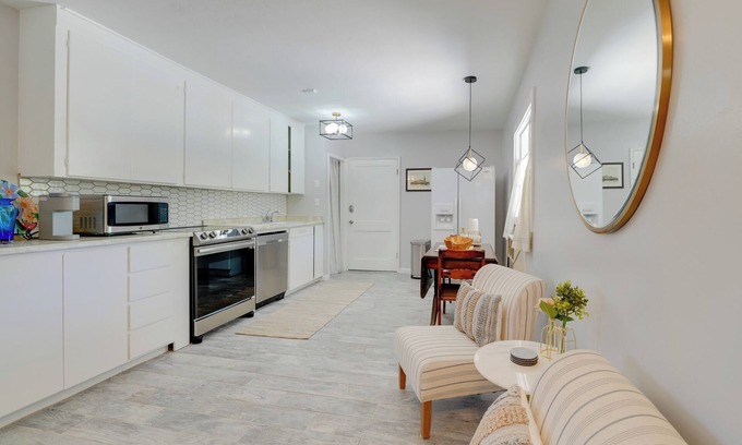 Arcadia Apartamento | Phoenix Vacation Rental Studio w/ Outdoor Kitchen!