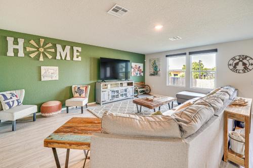 Wetmore Casa | 10 Mi to Dtwn Spacious San Antonio Home!