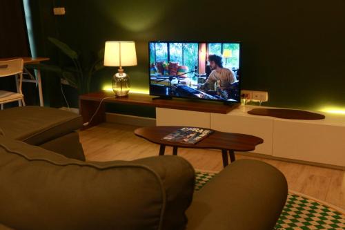 Dusit Apartamento | 10 min to Khao San Vintage Room
