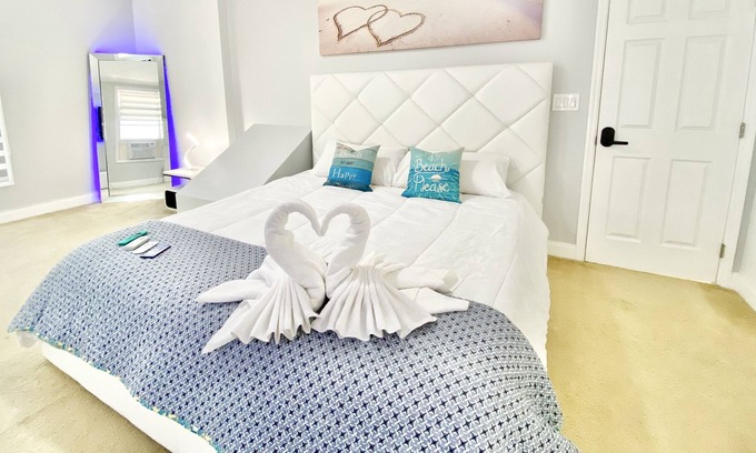 Tarpon River Casa | 10 Min de La Playa: Casa Lujosa de 2 Habitaciones para Escapada Romantica