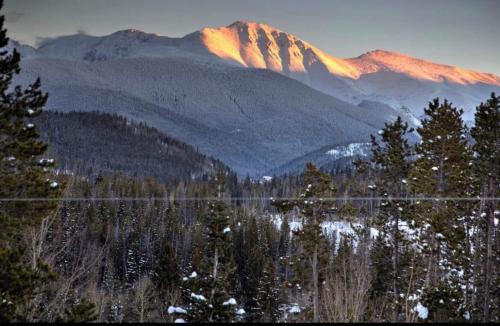 Winter Park Casa | 10 Min To Resort! Amazing Views & Sauna!