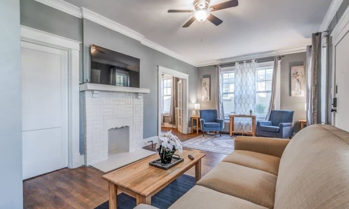 Memphis Casa | 10 Min to U of Memphis-Rozelle Retreat Right Unit