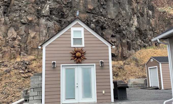 Sunland Estates Apartamento | 10 mins from the Gorge Amphitheater, nestled in on the beautiful Columbia River