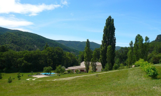 Les Latards Cabaña | 10 minutos de Nyons, bastante cottage "3 estrellas", la natación piscina exclusiva, sitio natural