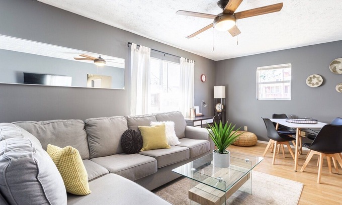 West End Casa | 10 Minutes to Downtown Atlanta! Walk to Beltline Breweries. Pet Friendly!