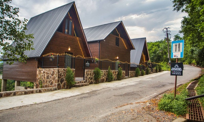 Khelvachauri Cabaña | 10 minutes to the city center. Breathtaking city and Mountain View.