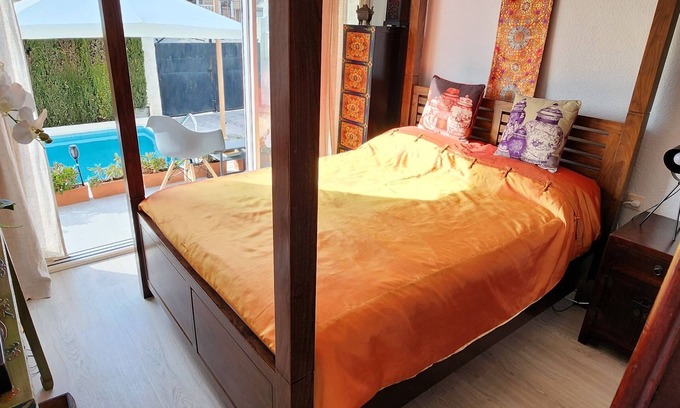 San Fulgencio Cama Y Desayuno | 10 minutes to the beach! Double room with pool view in quiet B&B Costa Blanca