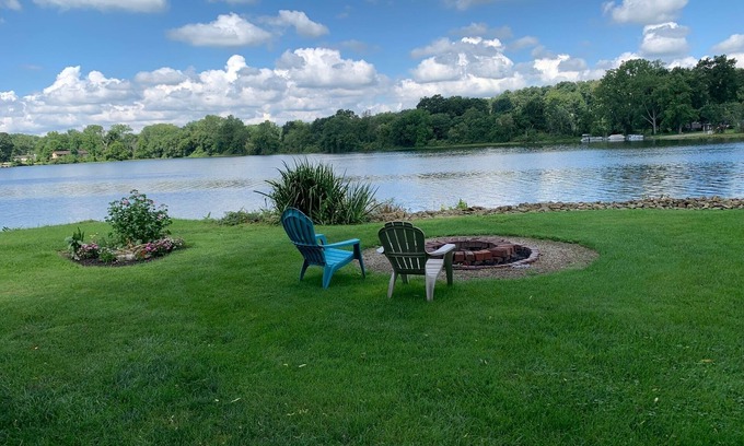 Lakeville Cabaña | DESCOMPRIMA Y RECONECTE Cottage con Encanto frente al lago cerca de Loudonville y Mohican