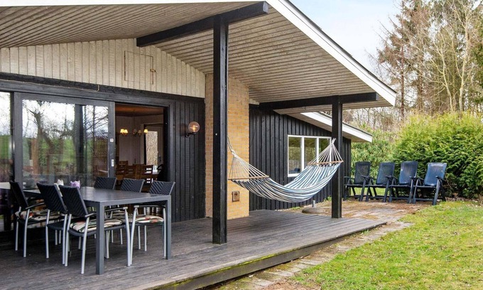 Ronde Casa | 10 person holiday home in Rønde