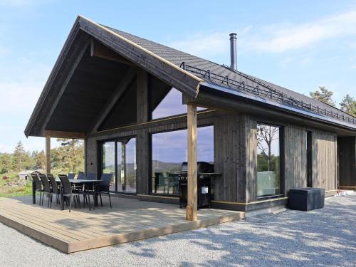Risor Casa | 10 person holiday home in Søndeled